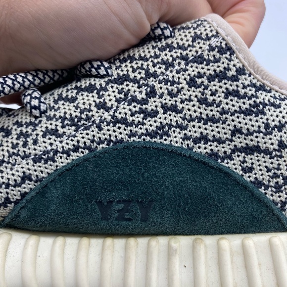 Yeezy Boost 350 “Turtle Dove” - Picture 7 of 9